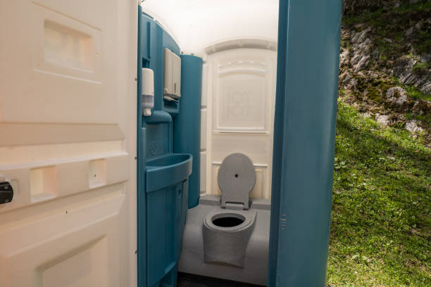 Best Portable toilet rental cost  in Garland, NC